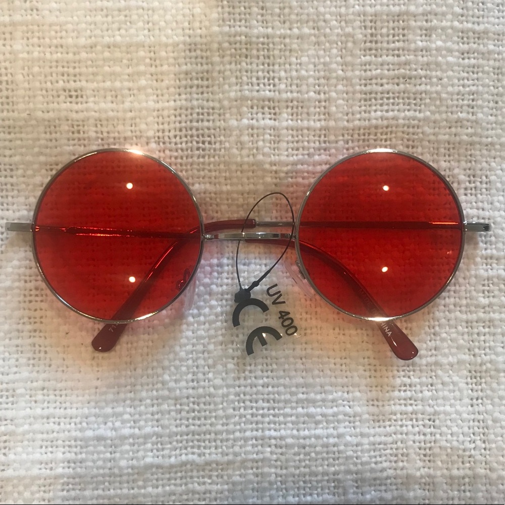 Round Sunglasses with Red Lenses